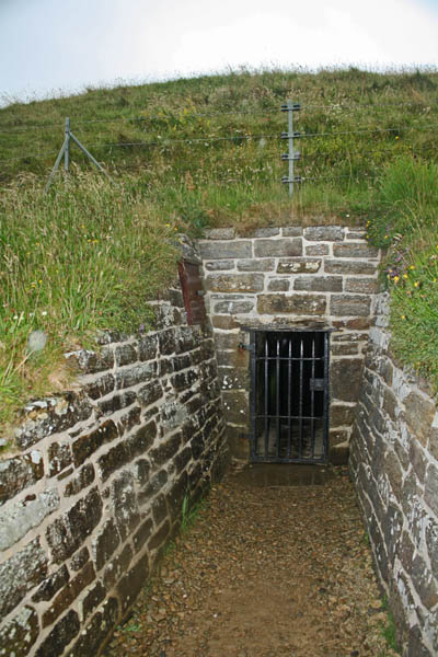 Maeshowe, Orkney. © J. Lynn Stapleton, 28th July 2013