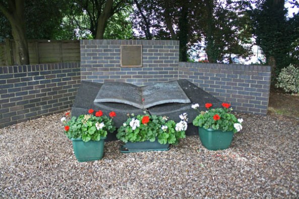 Polish Monument, Bletchley Park Museum, Milton-Keynes, UK. © J. Lynn Stapleton, 6th August 2013